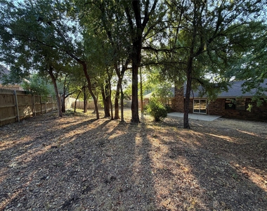 6203 Circo Drive - Photo Thumbnail 35