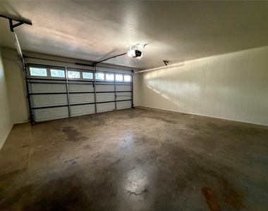 6203 Circo Drive - Photo Thumbnail 36