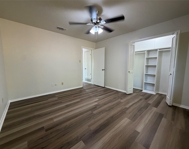 6203 Circo Drive - Photo Thumbnail 26
