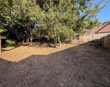 6203 Circo Drive - Photo Thumbnail 31