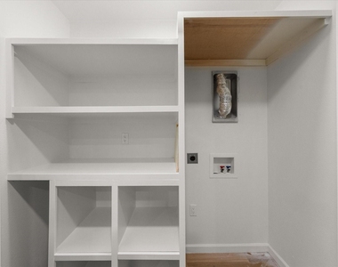 3514 Kings Circle - Photo Thumbnail 23