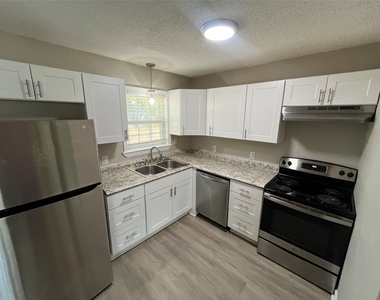 9415 Musgrave Drive - Photo Thumbnail 6