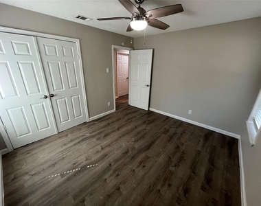 9415 Musgrave Drive - Photo Thumbnail 11