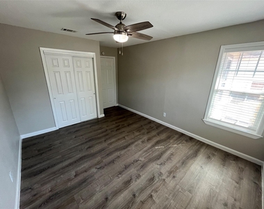 9415 Musgrave Drive - Photo Thumbnail 15