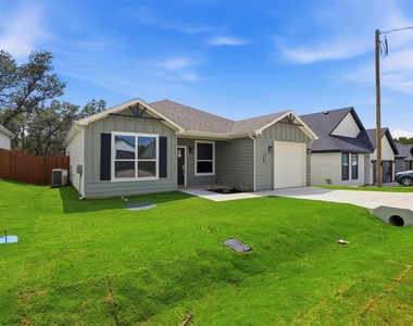 5718 Barkridge Drive - Photo Thumbnail 36