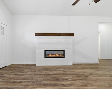 5718 Barkridge Drive - Photo Thumbnail 15