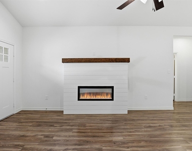 5718 Barkridge Drive - Photo Thumbnail 5