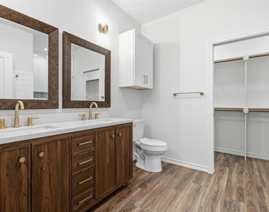 5718 Barkridge Drive - Photo Thumbnail 20