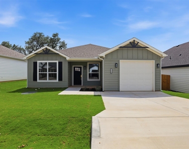 5718 Barkridge Drive - Photo Thumbnail 2