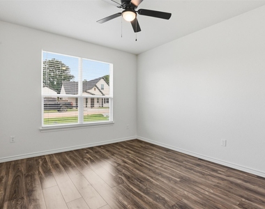 5718 Barkridge Drive - Photo Thumbnail 29