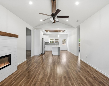 5718 Barkridge Drive - Photo Thumbnail 3