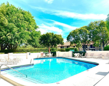 5200 E Club Circle - Photo Thumbnail 12