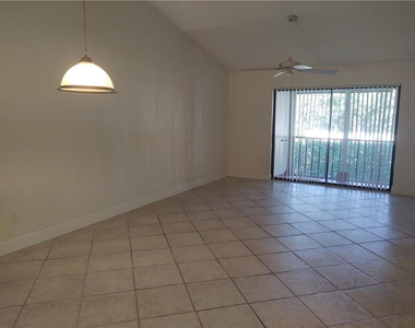 5200 E Club Circle - Photo Thumbnail 3