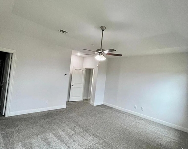 10705 Galveston Place - Photo Thumbnail 14