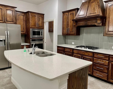 10705 Galveston Place - Photo Thumbnail 2