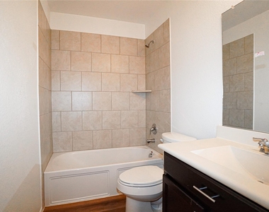 3017 Cassinia Parkway - Photo Thumbnail 17