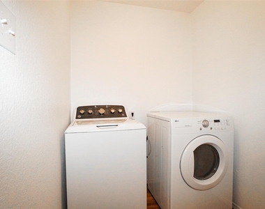 3017 Cassinia Parkway - Photo Thumbnail 18