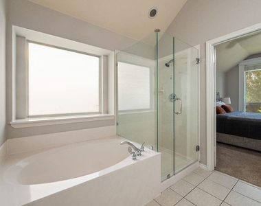4736 Emerald Trace Way - Photo Thumbnail 13