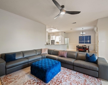 4736 Emerald Trace Way - Photo Thumbnail 10