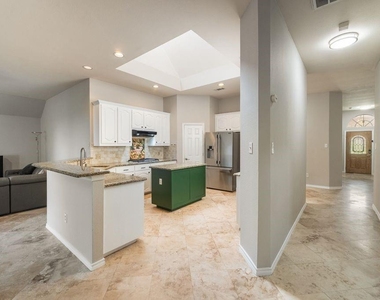 4736 Emerald Trace Way - Photo Thumbnail 7