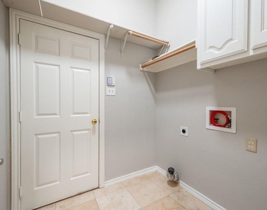 4736 Emerald Trace Way - Photo Thumbnail 18