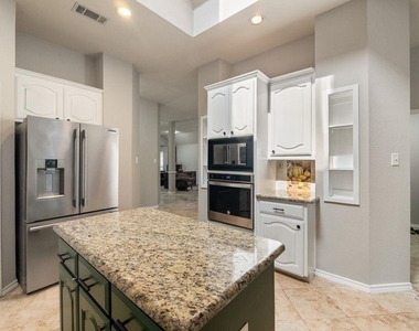 4736 Emerald Trace Way - Photo Thumbnail 6