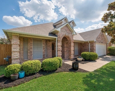 4736 Emerald Trace Way - Photo Thumbnail 1