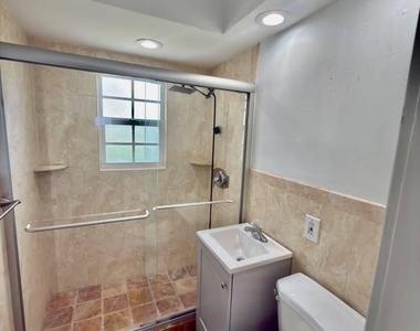 1121 Ne 2nd Street - Photo Thumbnail 5