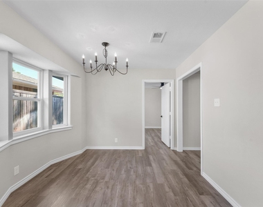 1441 Evergreen Drive - Photo Thumbnail 4