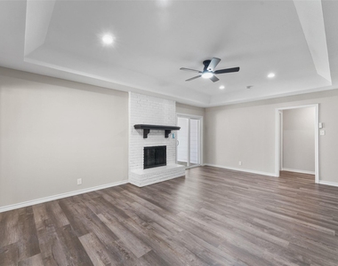 1441 Evergreen Drive - Photo Thumbnail 2