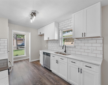 1441 Evergreen Drive - Photo Thumbnail 6