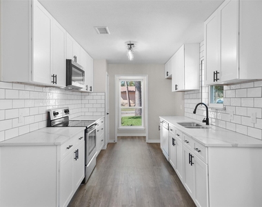 1441 Evergreen Drive - Photo Thumbnail 5