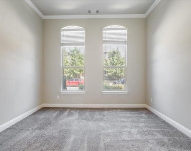17553 Sequoia - Photo Thumbnail 8
