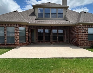 433 Chisholm Trail - Photo Thumbnail 12