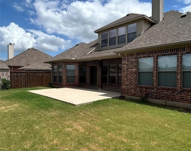 433 Chisholm Trail - Photo Thumbnail 15