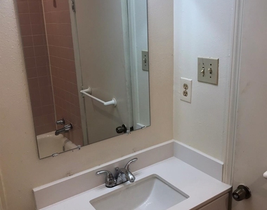 508 W 5th Street - Photo Thumbnail 13