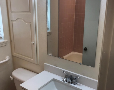 508 W 5th Street - Photo Thumbnail 12