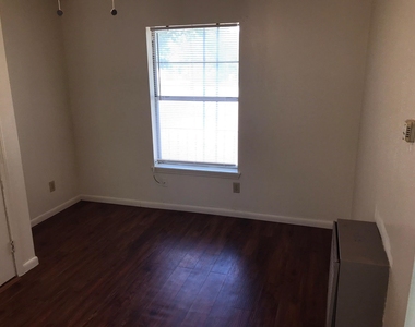508 W 5th Street - Photo Thumbnail 16