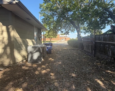 701 Largent - Photo Thumbnail 15