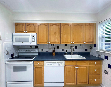 1613 Nw 4th Avenue - Photo Thumbnail 10