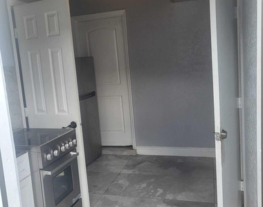 6765 Rose Drive - Photo Thumbnail 16