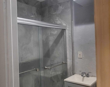 6765 Rose Drive - Photo Thumbnail 17