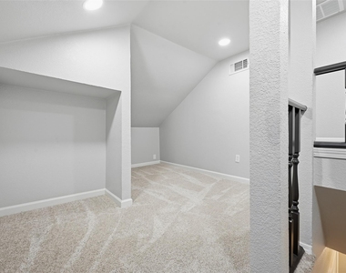 6421 Fairview Drive - Photo Thumbnail 16