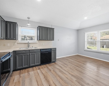 6421 Fairview Drive - Photo Thumbnail 6