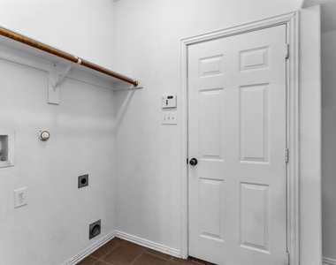 11701 Lampwick Lane - Photo Thumbnail 16