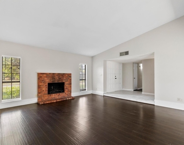 1129 Lombardy Drive - Photo Thumbnail 1