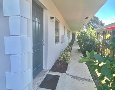 220 Sw 8th Street - Photo Thumbnail 1