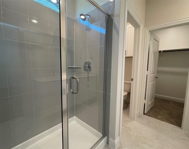8909 Shoppers Lane - Photo Thumbnail 11