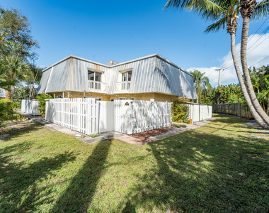 141 E Riverside Drive - Photo Thumbnail 26