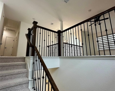 1212 Rosebay Drive - Photo Thumbnail 18